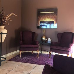 Rubs Massage Studio - Wilmot - Comfortable waiting area