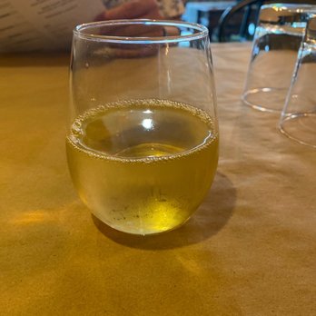 Wine 4 Oysters - White - Wine Bars Near Me - Orlando, Florida Wine 4 Oysters - White - Wine Bars Near Me - Orlando, Florida
