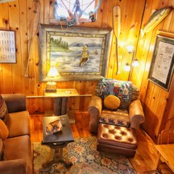 Pine Haven - Cabin 1 Living Room