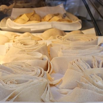 Le Fonticine - Fresh pasta in the deli case. - Italian Near Me - Florence, FI