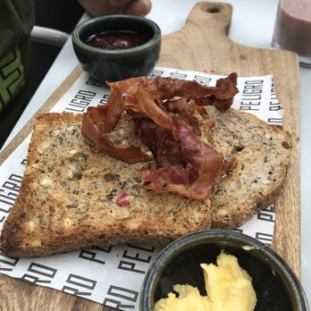 Peligro - Toast and bacon with a side of butter and housemade seasonal jam - Mexican Near Me - Guadalajara, JAL