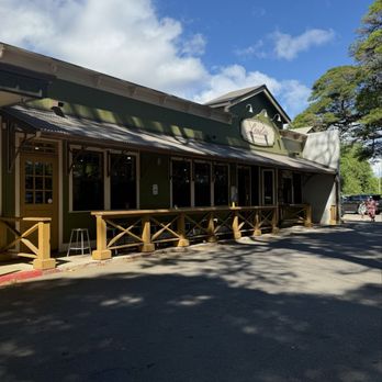 Leoda's Kitchen and Pie Shop - Front of the restaurant. Sometimes the line will start here. - Breakfast & Brunch Near Me - Lahaina, Hawaii