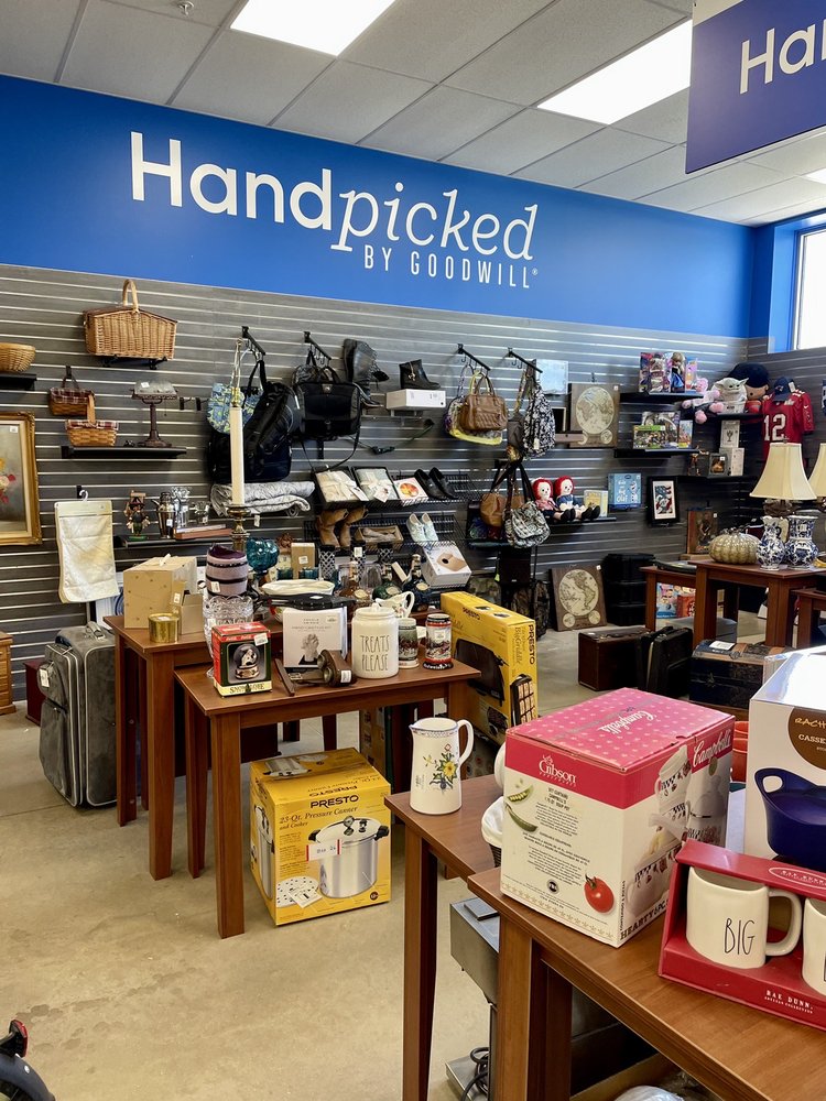 Goodwill Store & Donation Center, Manchester Roadtrippers