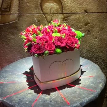 Art Flowers  - Valentines box - Florists Near Me - Los Angeles, California