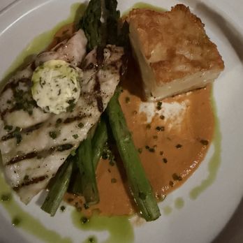 CQ's Restaurant Harbourtown - Grouper - catch of the day. Subbed sautéed spinach for asparagus and the polenta for potato's au gratin. Delish! - French Near Me - Hilton Head Island, South Carolina
