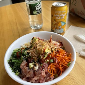 Fresh Catch Poke - The Galley Lounge - Aloha OG Bowl and Golden Road Mango Cart - Salad Near Me - Buffalo, New York