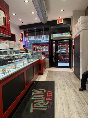 Traditas Pizza by null