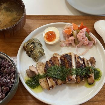Yang’s Kitchen - Side Pastured Chicken Thigh Set Meal - Asian Fusion Near Me - Alhambra, California