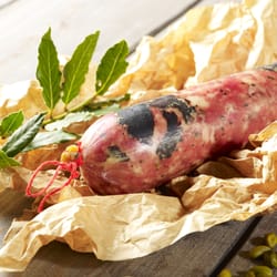 Charcuterie Traiteur Mickael Jammes - Saucisson à cuire pistaché truffé 3%
