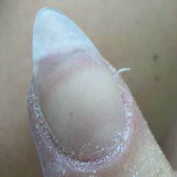 Put my nails on with dirt under my nails. The lady told me well you have to do your part and "wash your hands before coming in." Put my nails on with dirt under my nails. The lady told me well you have to do your part and "wash your hands before coming in."