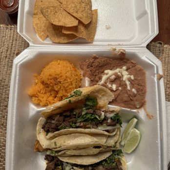 Que Brava - Taco Dinner - Mexican Near Me - Yorkville, Illinois