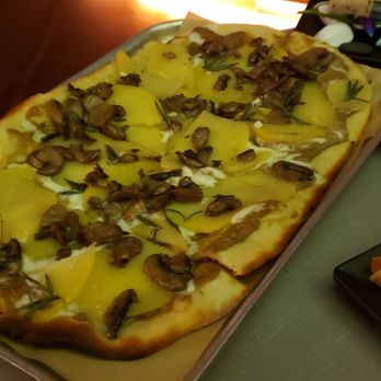 Alibi - Potato Pizza ($18) - Cocktail Bars Near Me - Woolloomooloo, NSW Alibi - Potato Pizza ($18) - Cocktail Bars Near Me - Woolloomooloo, NSW