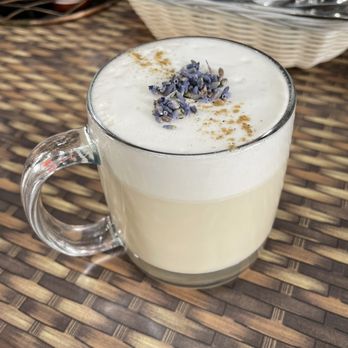 Sweet Maple - Organic Soy Lavender - American Near Me - San Francisco, California