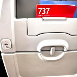 American Airlines - USB plug available onboard this 737