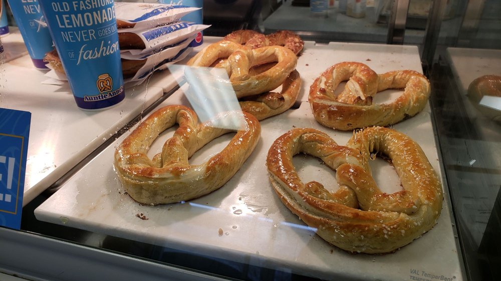 AUNTIE ANNE’S PRETZELS 11 Photos 301 S Hills Vlg, Pittsburgh, PA