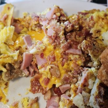 Route 220 Diner - An "omelet"? - Salad Near Me - Bedford, Pennsylvania Route 220 Diner - An "omelet"? - Salad Near Me - Bedford, Pennsylvania