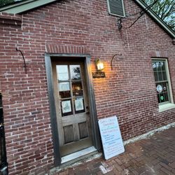 Shay's Creole Smokehouse ..Hosted by the Millstream - Entrance