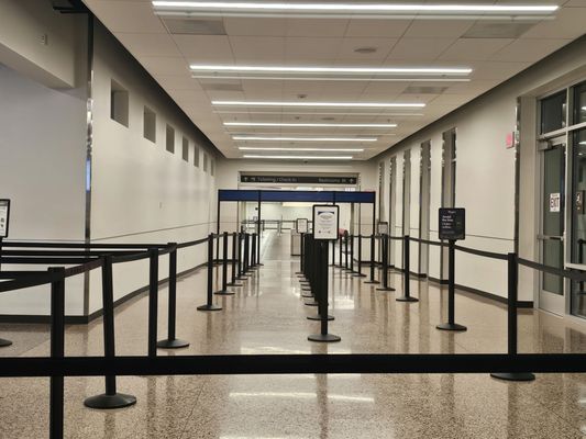 Mesa Gateway Airport by null