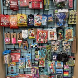 Sprinklz-Clinton - Quirky gifts mixed in with out novelty gifts