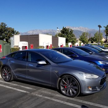 Tesla Supercharger - Picturesque mountains in the background of the superchargers in Rancho Cucamonga. - EV Charging Stations Near Me - Rancho Cucamonga, California Tesla Supercharger - Picturesque mountains in the background of the superchargers in Rancho Cucamonga. - EV Charging Stations Near Me - Rancho Cucamonga, California