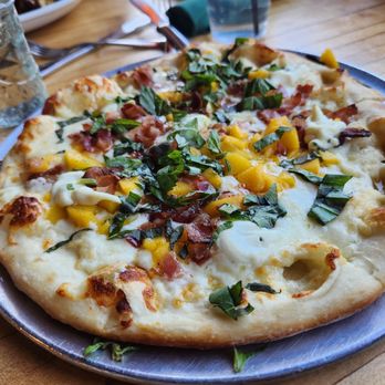 Hideaway House - Roasted peach and carmalized pancetta pizza - Pizza Near Me - Sedona, Arizona Hideaway House - Roasted peach and carmalized pancetta pizza - Pizza Near Me - Sedona, Arizona