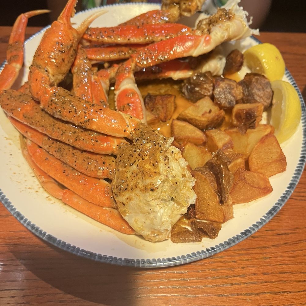Red Lobster - Snow crab legs- 2 clusters (new entree) steamed in Cajun butter sauce with diced potatoes and a side (broccoli) - Seafood Near Me - Pembroke Pines, Florida Red Lobster - Snow crab legs- 2 clusters (new entree) steamed in Cajun butter sauce with diced potatoes and a side (broccoli) - Seafood Near Me - Pembroke Pines, Florida