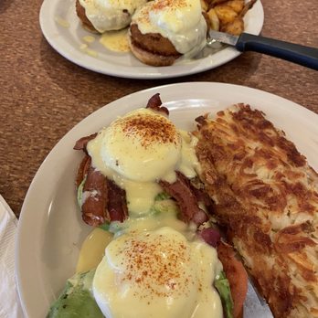 Bill's Cafe - Crab Cake and California Benedicts. - Breakfast & Brunch Near Me - San Jose, California Bill's Cafe - Crab Cake and California Benedicts. - Breakfast & Brunch Near Me - San Jose, California