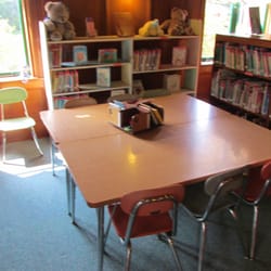 Gilbertville Library Assoc - Kid's area