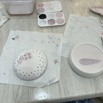Quiggly's Clayhouse - Paint-Your-Own Pottery Near Me - Fort Worth, Texas Quiggly's Clayhouse - Paint-Your-Own Pottery Near Me - Fort Worth, Texas