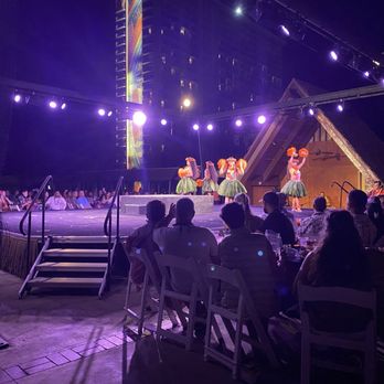 Waikiki Starlight Luau - Hula - Performing Arts Near Me - Honolulu, Hawaii Waikiki Starlight Luau - Hula - Performing Arts Near Me - Honolulu, Hawaii