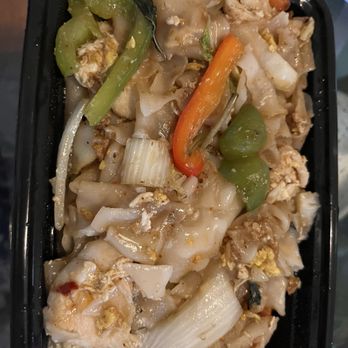 Real Thai - Drunken Noodles - Thai Near Me - Lake Hiawatha, New Jersey Real Thai - Drunken Noodles - Thai Near Me - Lake Hiawatha, New Jersey