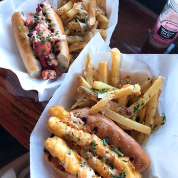 Circle Hook Fish - Po-boy and lobster roll - Seafood Near Me - Newport Beach, California