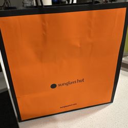 Sunglass Hut