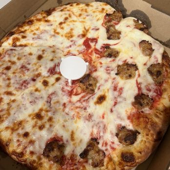 Pinball Pizza - Pizza is delicious - Pizza Near Me - Burbank, California