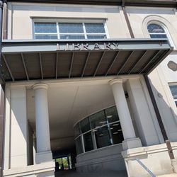 Crawfordsville District Public Library - Entrance