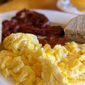 Yellow Cup Cafe - Breakfast special - Coffee & Tea Near Me - Etobicoke, Ontario
