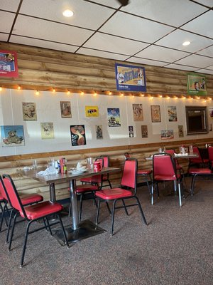 Photo of Mom's Cafe & Catering - Plattsmouth, NE, US. Interior
