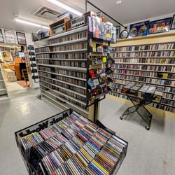 Turn It Up Records & Hi-Fi - Turn It Up! Records & Hi-Fi in Calgary new and used CDs and cassettes.
