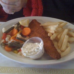 Dianna's Deli & Restaurant - Walleye lunch