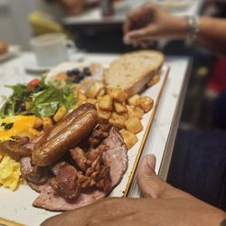 Siempre Restaurant