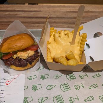 Shake Shack - Ice Cream & Frozen Yogurt Near Me - St. Louis, Missouri Shake Shack - Ice Cream & Frozen Yogurt Near Me - St. Louis, Missouri