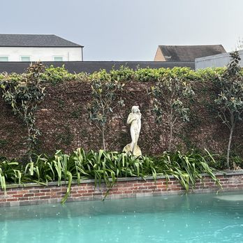 Matthew Ponseti Landscaping - a statue of jesus in a pool - Landscaping Near Me - New Orleans, Louisiana Matthew Ponseti Landscaping - a statue of jesus in a pool - Landscaping Near Me - New Orleans, Louisiana