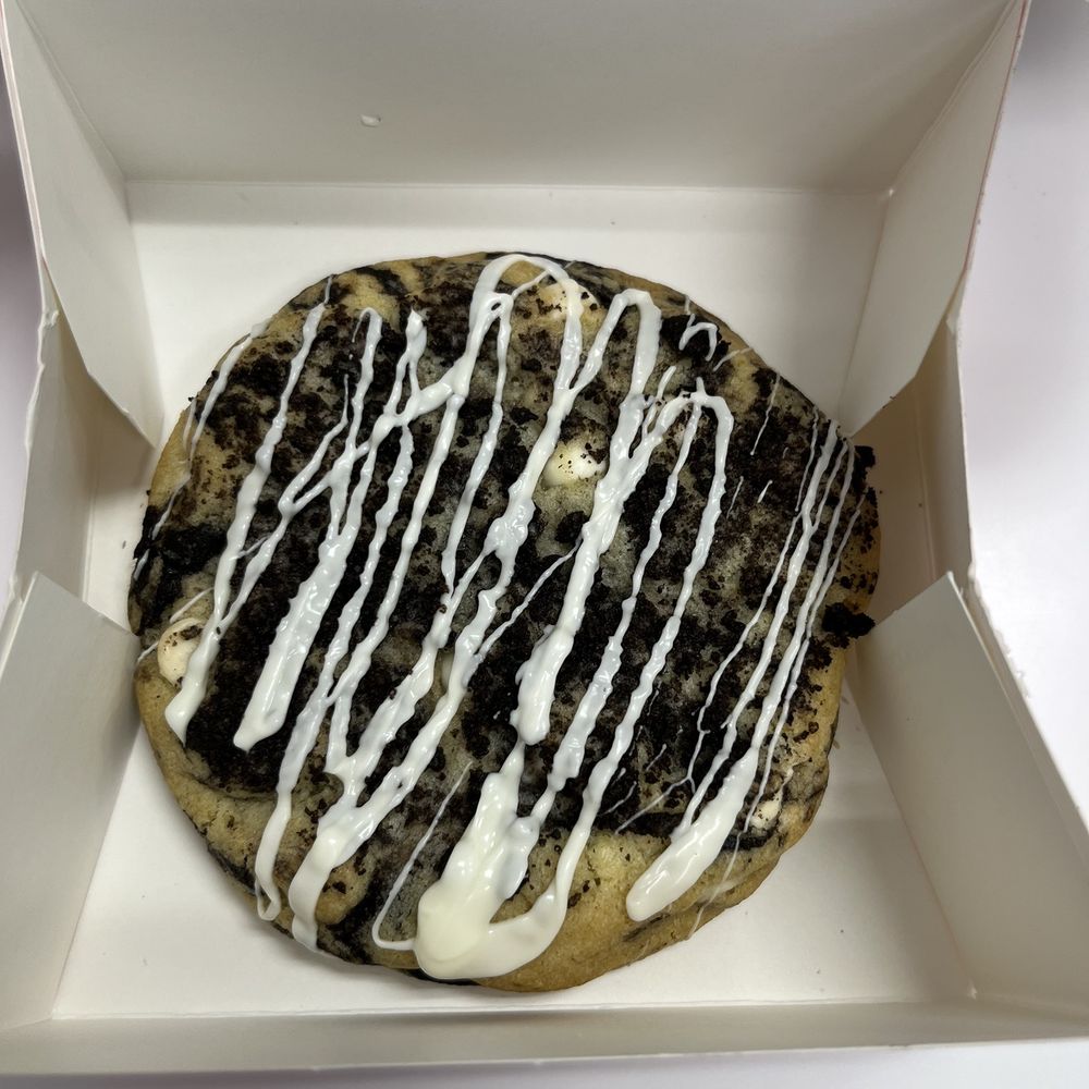 Crumbl - Pacific Commons - Cookies & Cream - Bakeries Near Me - Fremont, California Crumbl - Pacific Commons - Cookies & Cream - Bakeries Near Me - Fremont, California