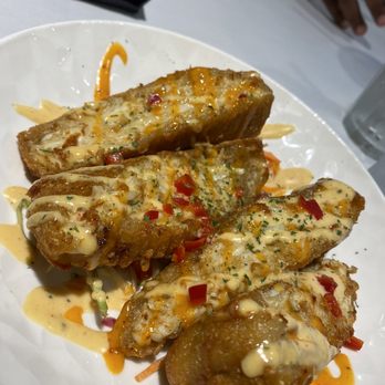 Papi Cuisine - Crab Rolls - Cocktail Bars Near Me - Baltimore, Maryland