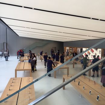 Apple Union Square - Felt like a borrower - Computers Near Me - San Francisco, California