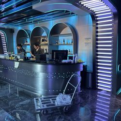Full House Karaoke & Bar - Front