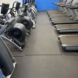 Cardio room