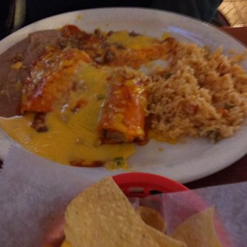 Jardin Corona - Hubster Enchiladas Trio - Tex-Mex Near Me - Cedar Park, Texas Jardin Corona - Hubster Enchiladas Trio - Tex-Mex Near Me - Cedar Park, Texas