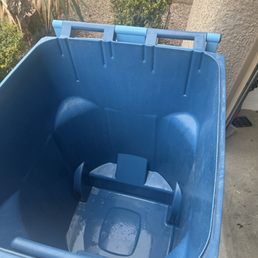 cleaned garbage can after bubble binz did they big one it even smells good cleaned garbage can after bubble binz did they big one it even smells good