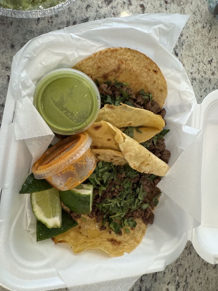 La Casa Del Taco Taqueria Logo